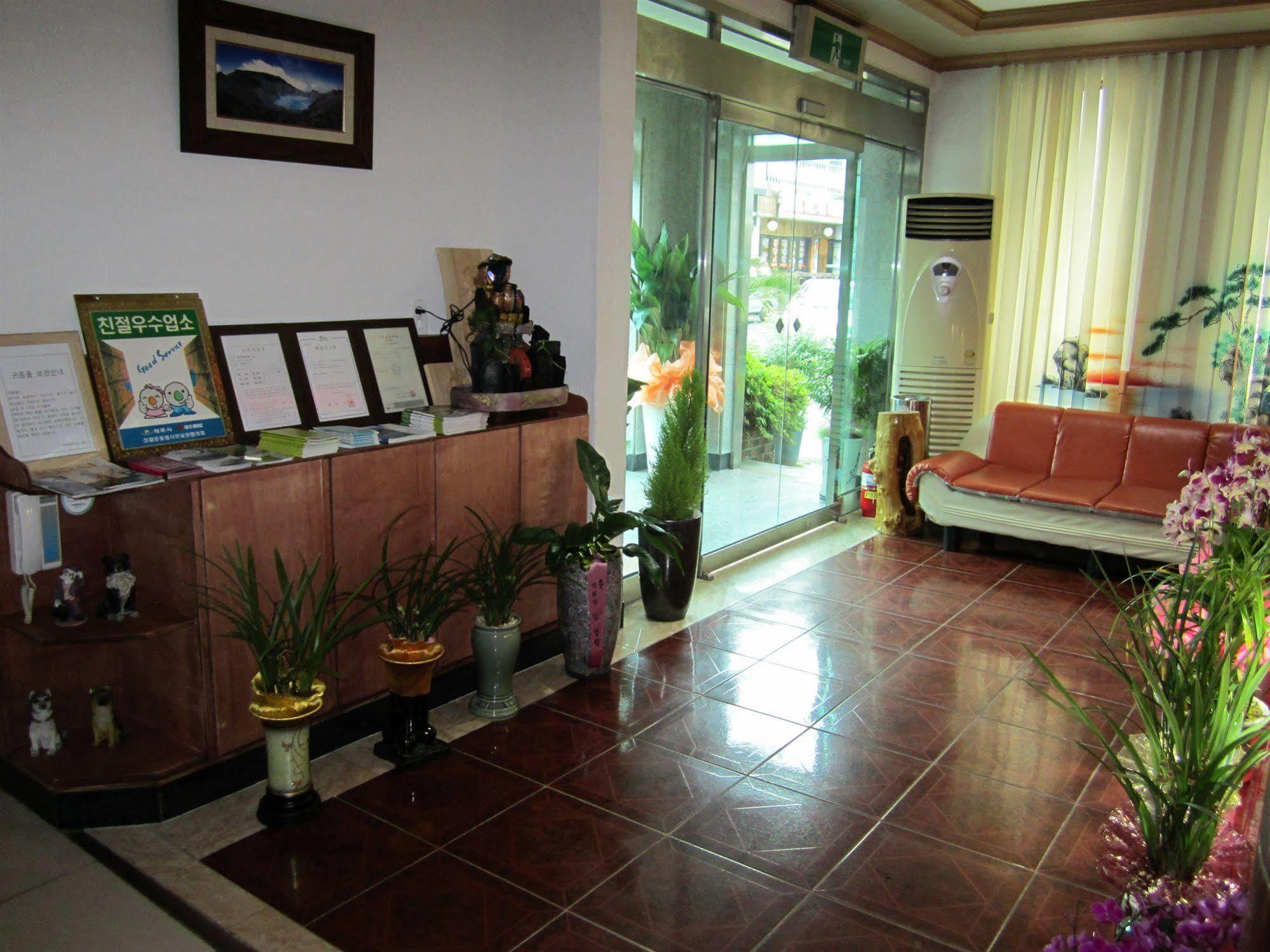 โรงแรมเชจู ออลเล เมืองเชจู ภายนอก รูปภาพ